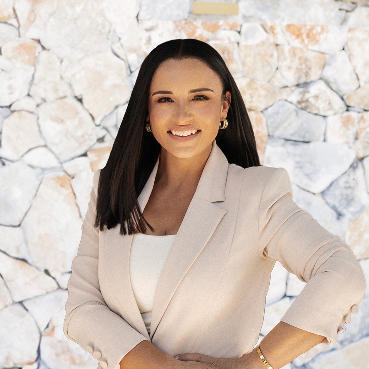 Jewlie Halliday image