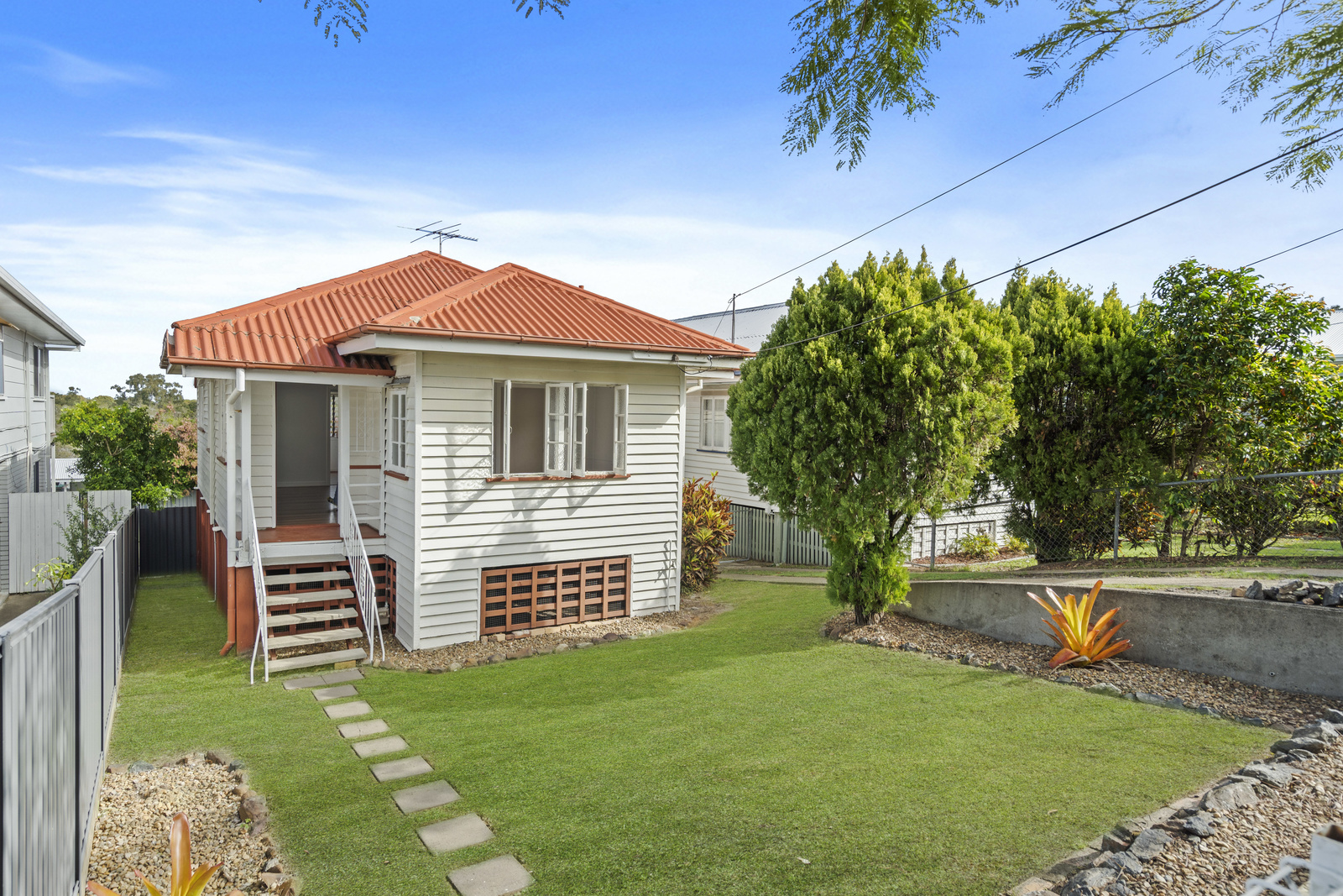 33 Ernest Street, MANLY QLD 4179 | Harcourts Property Centre