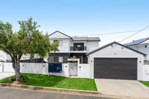 11 Mayrene Street, CARINA  QLD  4152